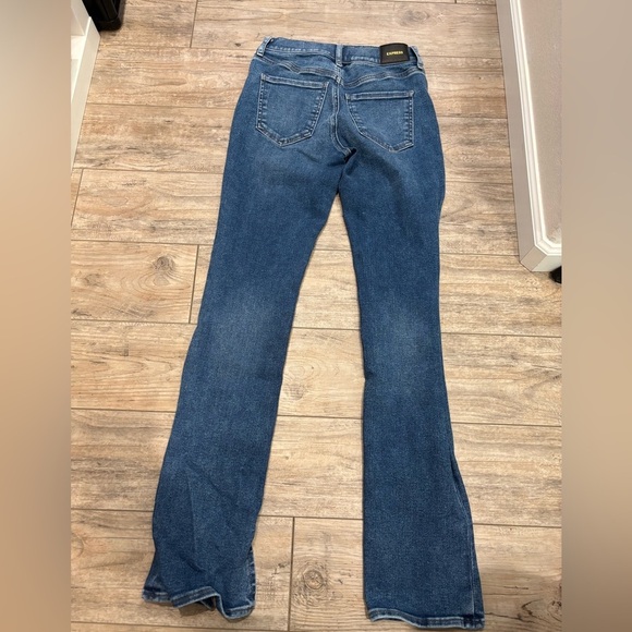 EXPRESS Skyscraper mid rise jeans with slit at the ankle size 2 - Picture 6 of 6